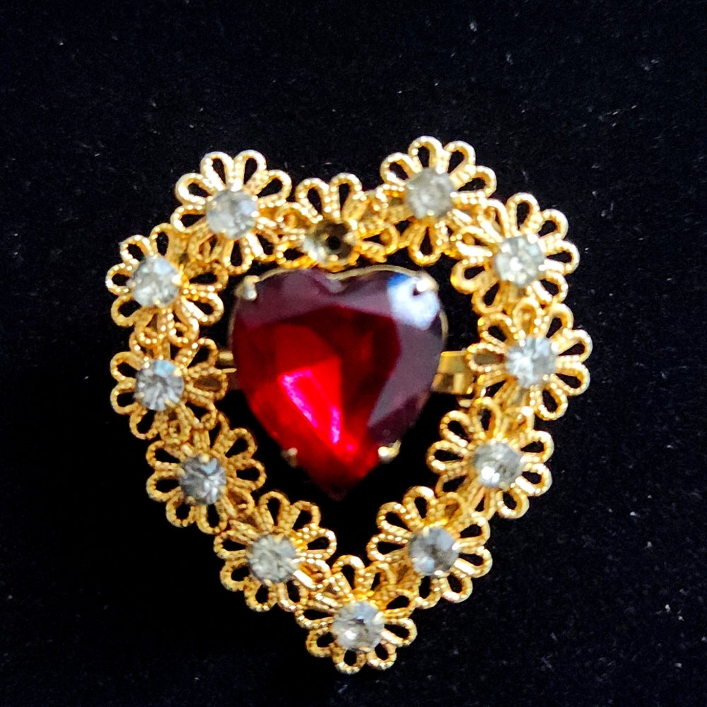 💖💖💖Heart and Flower Brooch! RED HEART ❤️